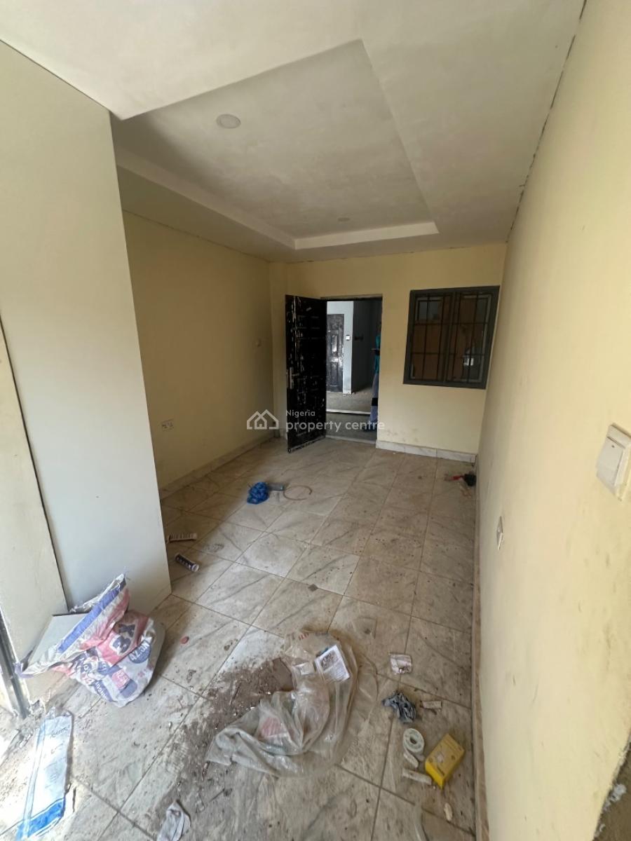 a Standard Room Self Contain Apartment in a Decent Location, 5 Minutes Drive From Bannex, Mabushi, Abuja, Self Contain (single Rooms) for Rent