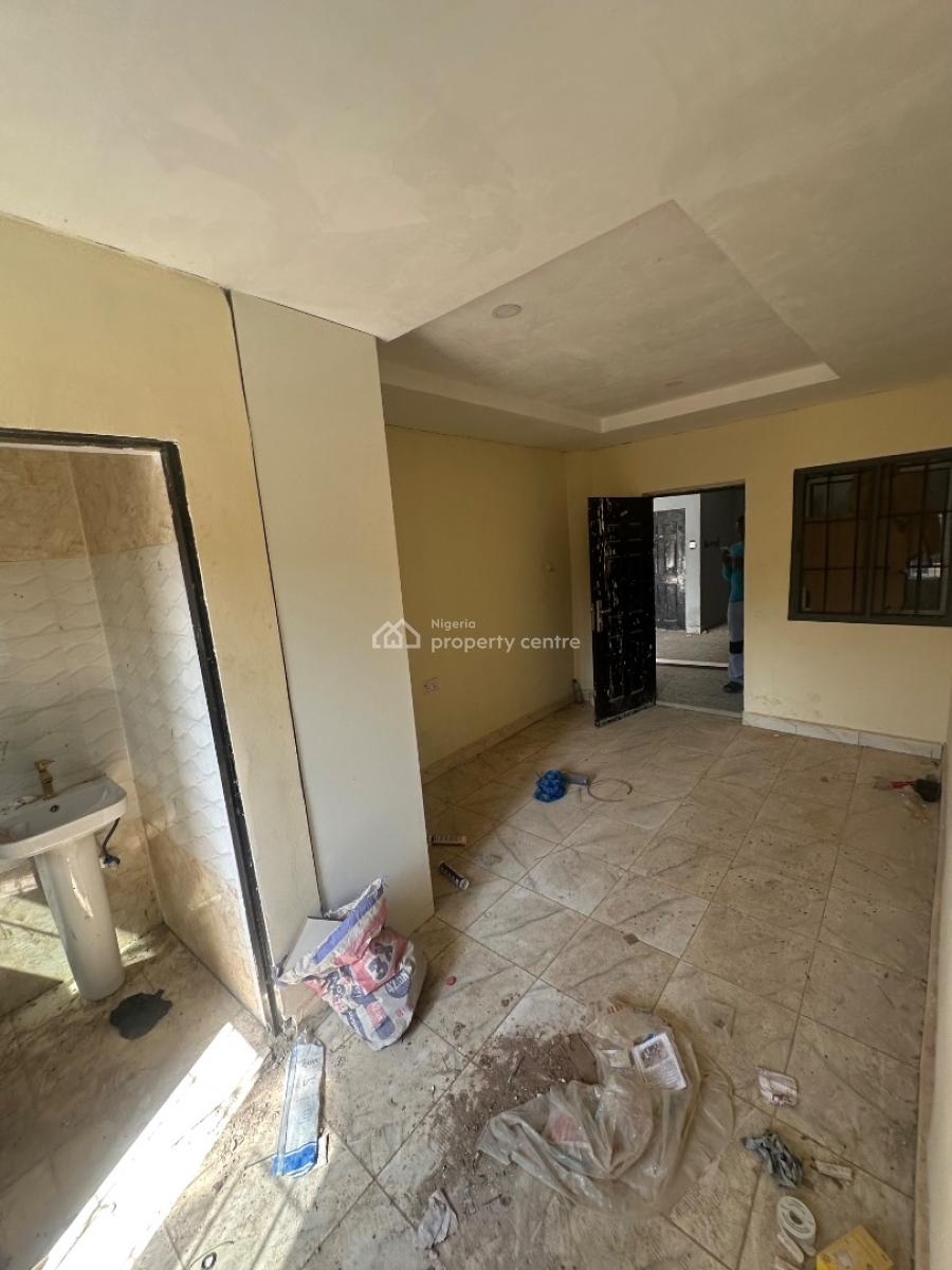 a Standard Room Self Contain Apartment in a Decent Location, 5 Minutes Drive From Bannex, Mabushi, Abuja, Self Contain (single Rooms) for Rent