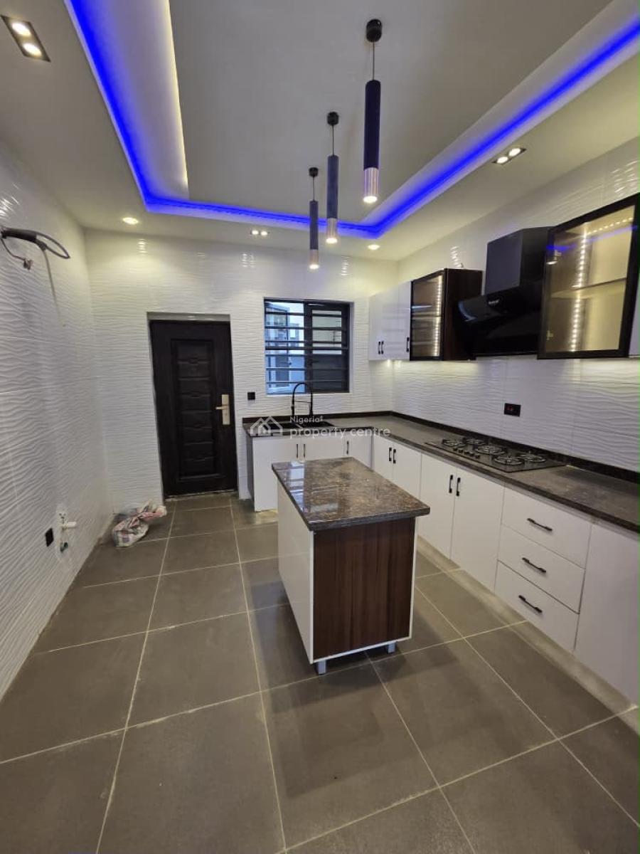 Exquisitely Built 4-bedroom Duplex with Bq in a Secure Estate Gbagada, Exquisitely Built 4-bedroom Duplex with Bq in a Secure Estate Gbagada, Gbagada, Lagos, Semi-detached Duplex for Sale