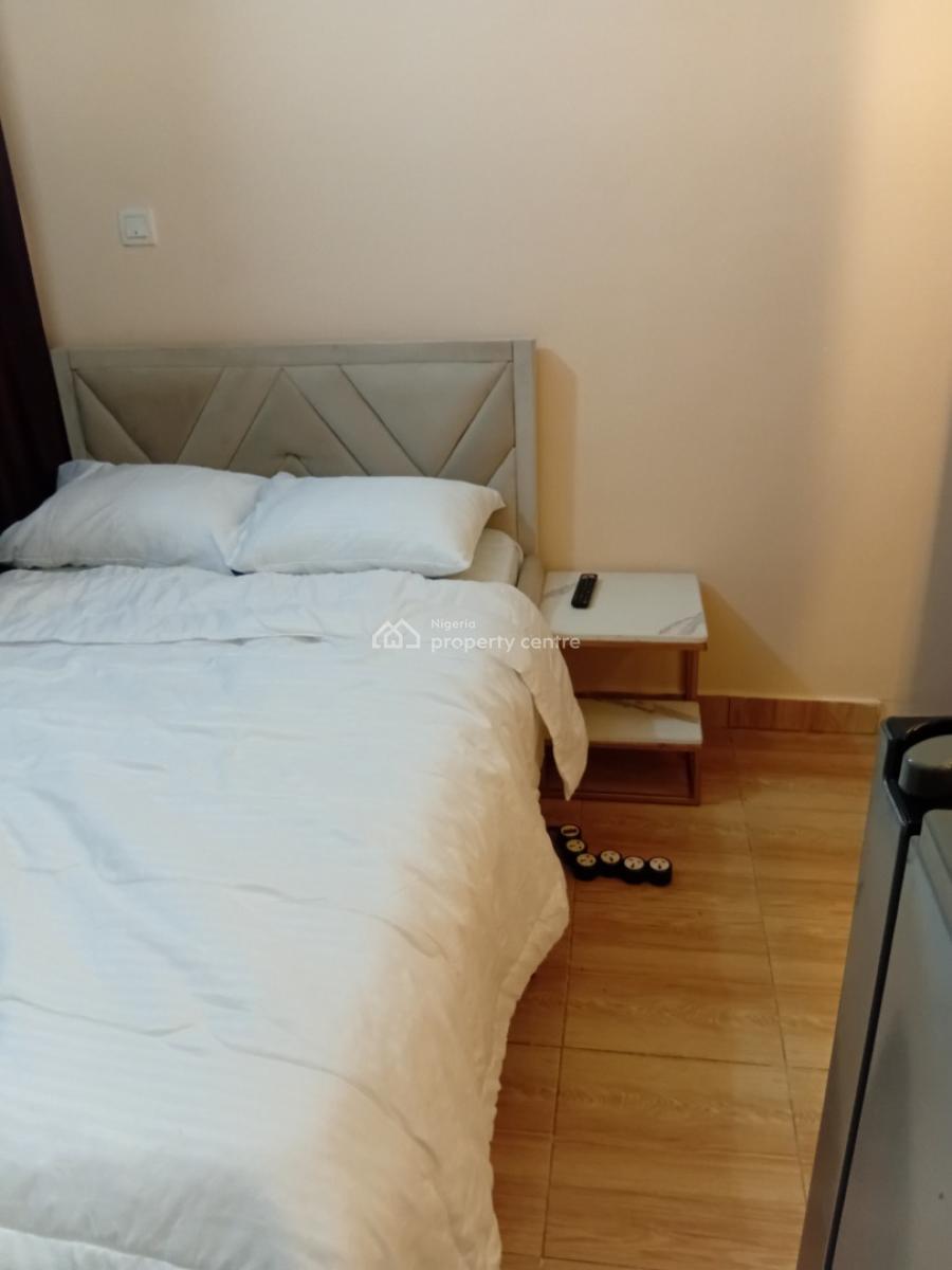 Single Room Apartment with 24/7 Power & Wifi, Alagomeji, Yaba, Lagos, Self Contain (single Rooms) Short Let