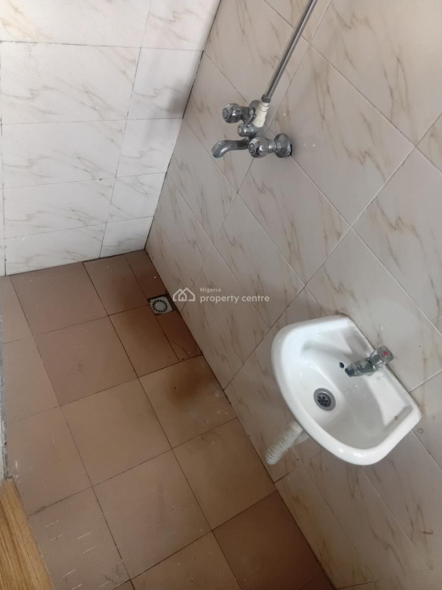 Single Room Apartment with 24/7 Power & Wifi, Alagomeji, Yaba, Lagos, Self Contain (single Rooms) Short Let