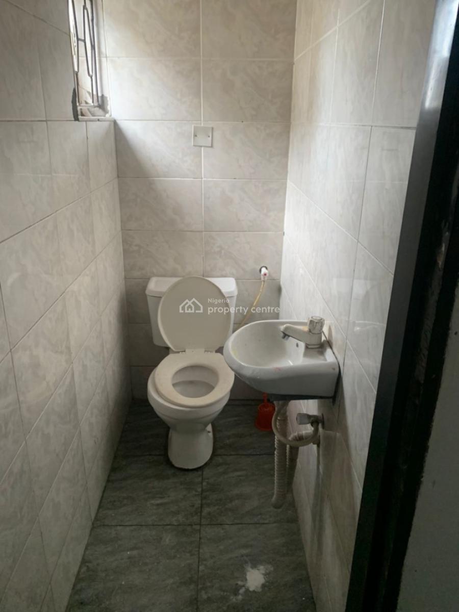 2bedroom Apartment for Office Use Or Residential, Alaka Estate Surulere, Surulere, Lagos, Flat / Apartment for Rent