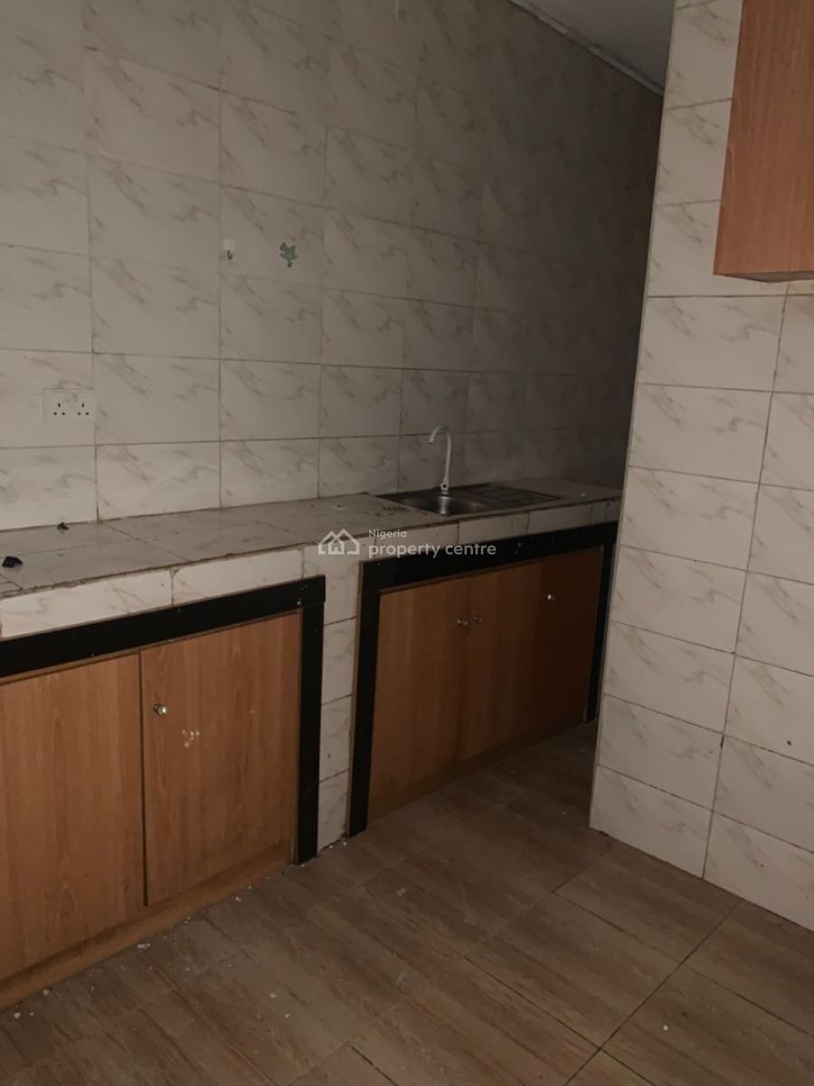 2bedroom Apartment for Office Use Or Residential, Alaka Estate Surulere, Surulere, Lagos, Flat / Apartment for Rent