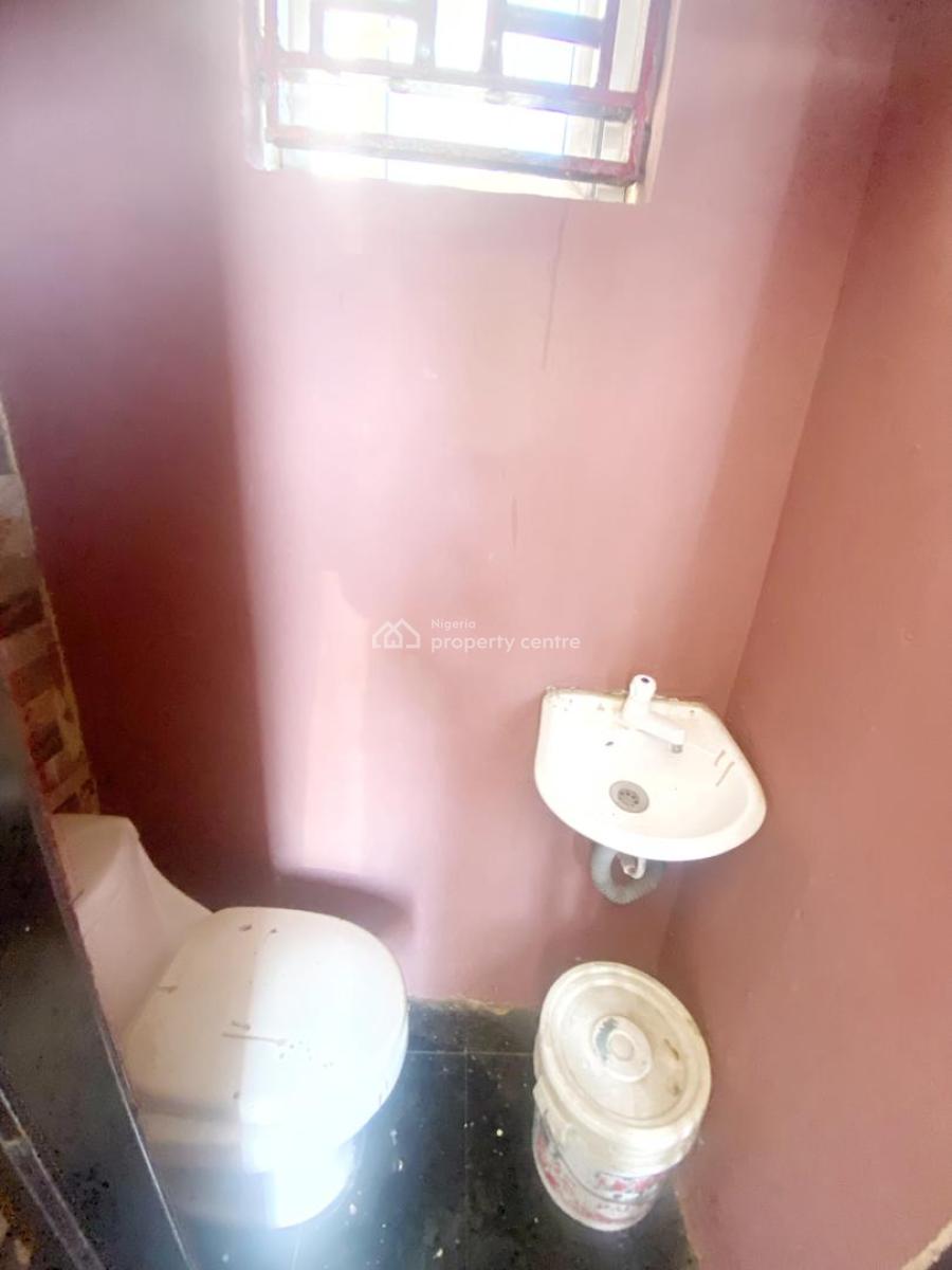 2 Bedroom Apartment, Gra Phase 1, Magodo, Lagos, Flat / Apartment for Rent