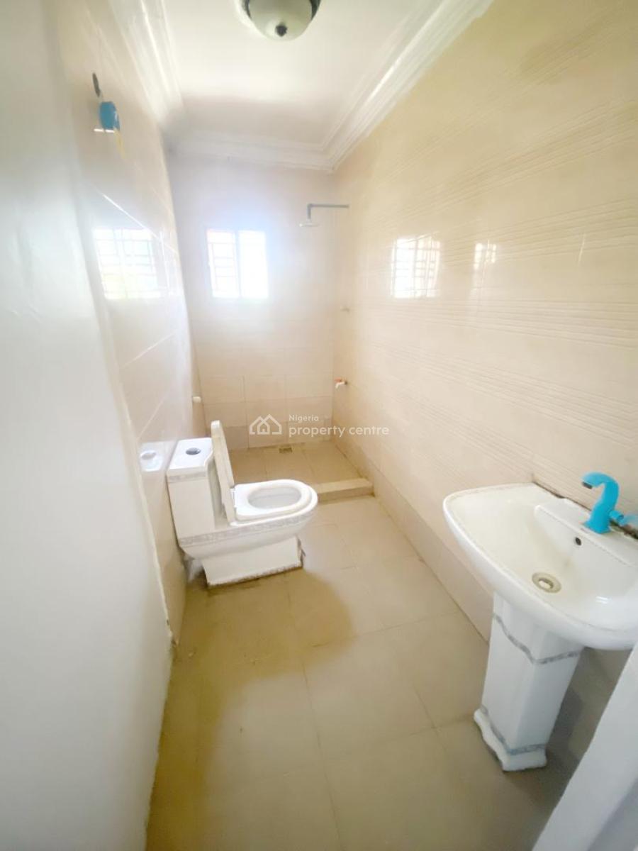 2 Bedroom Apartment, Gra Phase 1, Magodo, Lagos, Flat / Apartment for Rent