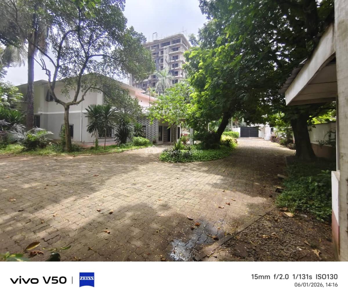 2500m2, Dry Fully Fenced with Refurbishable Detached House, Off Bourdilon Road, Old Ikoyi, Lagos,, Ikoyi, Lagos, Mixed-use Land for Sale