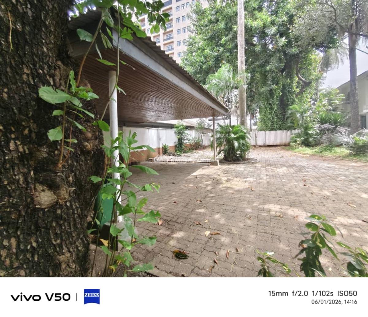 2500m2, Dry Fully Fenced with Refurbishable Detached House, Off Bourdilon Road, Old Ikoyi, Lagos,, Ikoyi, Lagos, Mixed-use Land for Sale