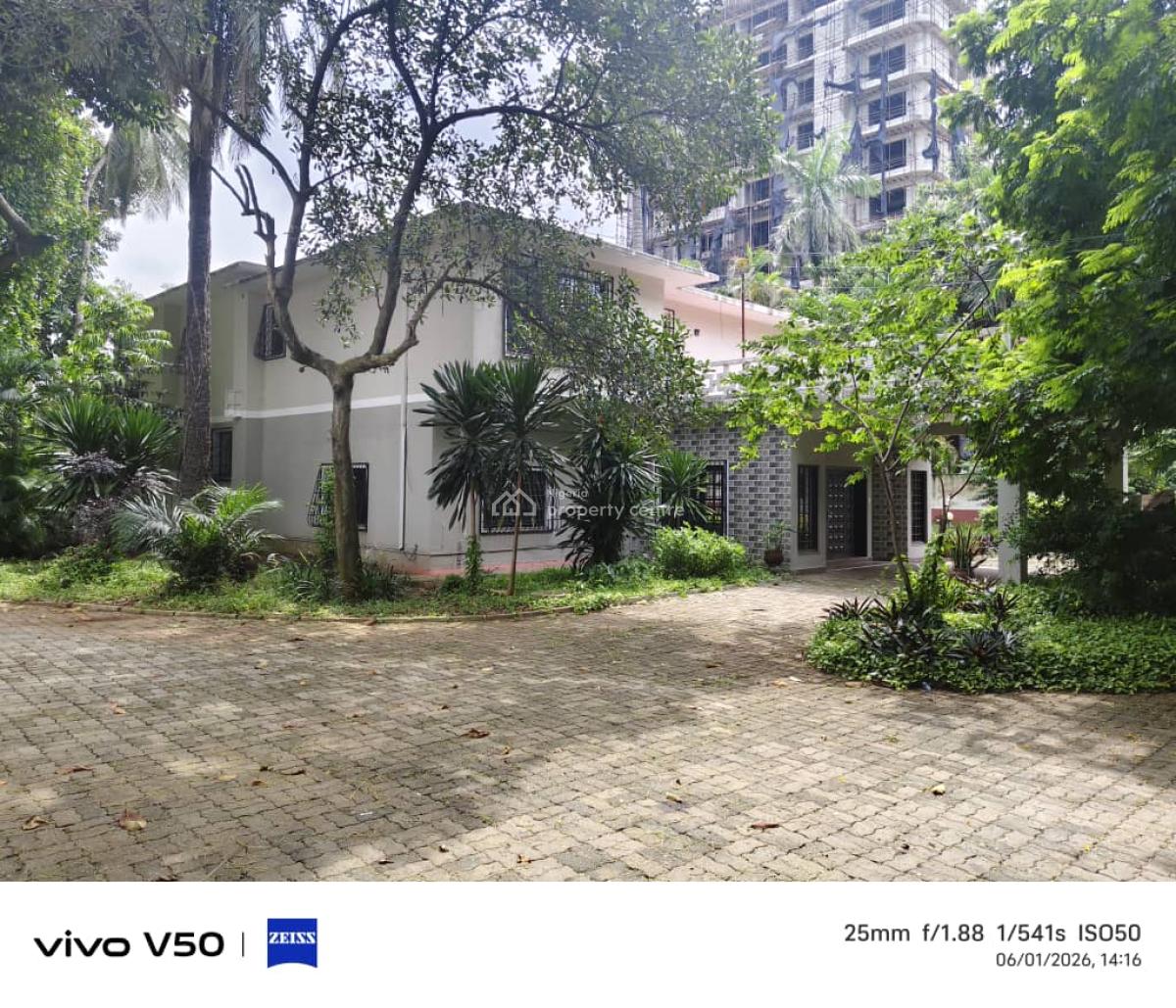 2500m2, Dry Fully Fenced with Refurbishable Detached House, Off Bourdilon Road, Old Ikoyi, Lagos,, Ikoyi, Lagos, Mixed-use Land for Sale