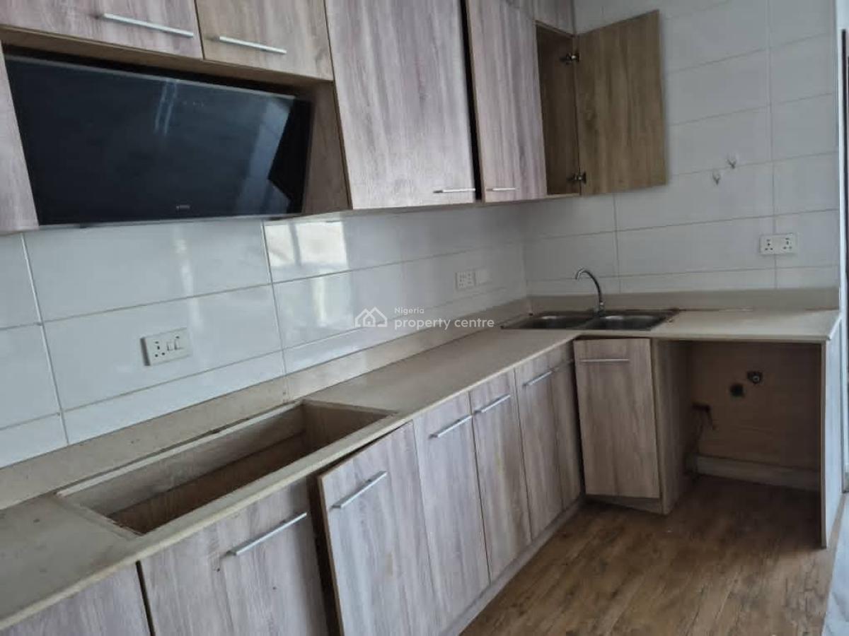 Luxury 2 Bedroom Apartment, Periwinkle Estate, Lekki Phase 1, Lekki, Lagos, Flat / Apartment for Rent