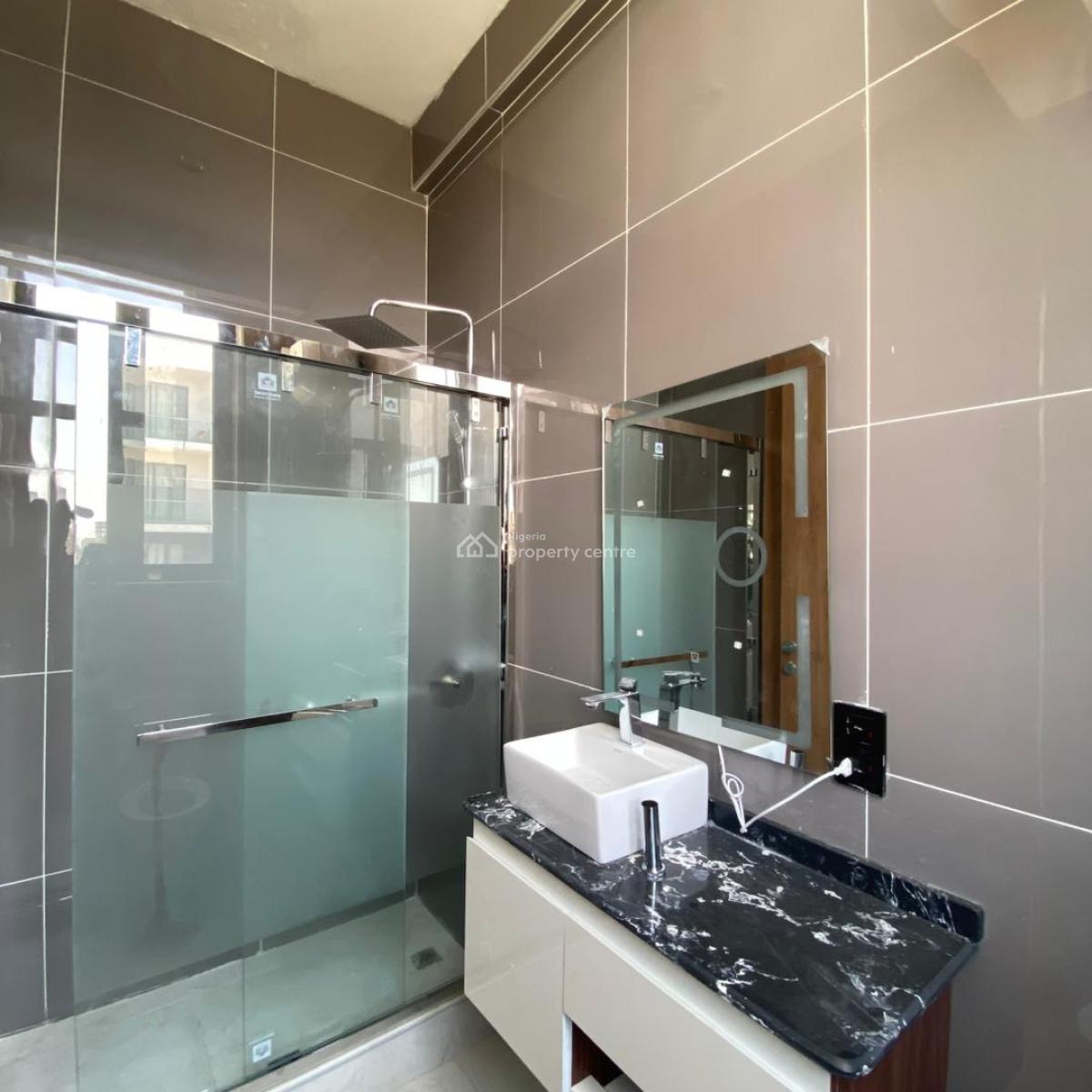 Newly Built & Spacious 2 Bedroom Apartment, Lekki Phase 1, Lekki, Lagos, Flat / Apartment for Rent