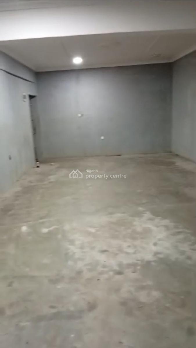 Under Decking Warehouse, Near Eric More Road, Surulere, Lagos, Warehouse for Rent