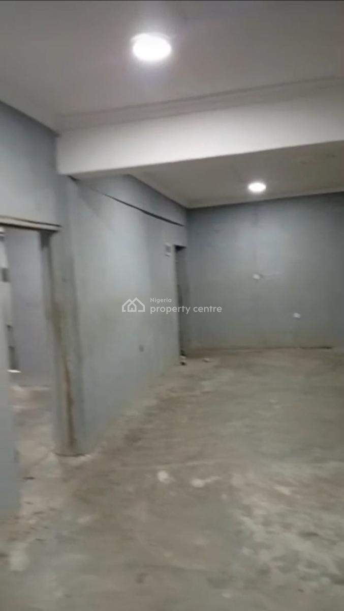 Under Decking Warehouse, Near Eric More Road, Surulere, Lagos, Warehouse for Rent
