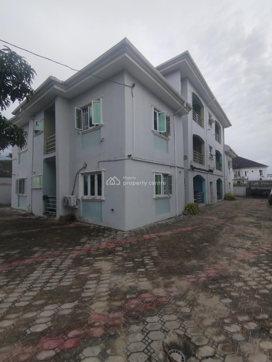 Luxury 3 Bedroom Apartment Upstairs, Marshy Hill Estate, Ajah, Lagos, Flat / Apartment for Rent