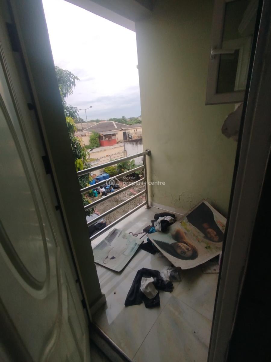 Luxury 3 Bedroom Apartment Upstairs, Marshy Hill Estate, Ajah, Lagos, Flat / Apartment for Rent
