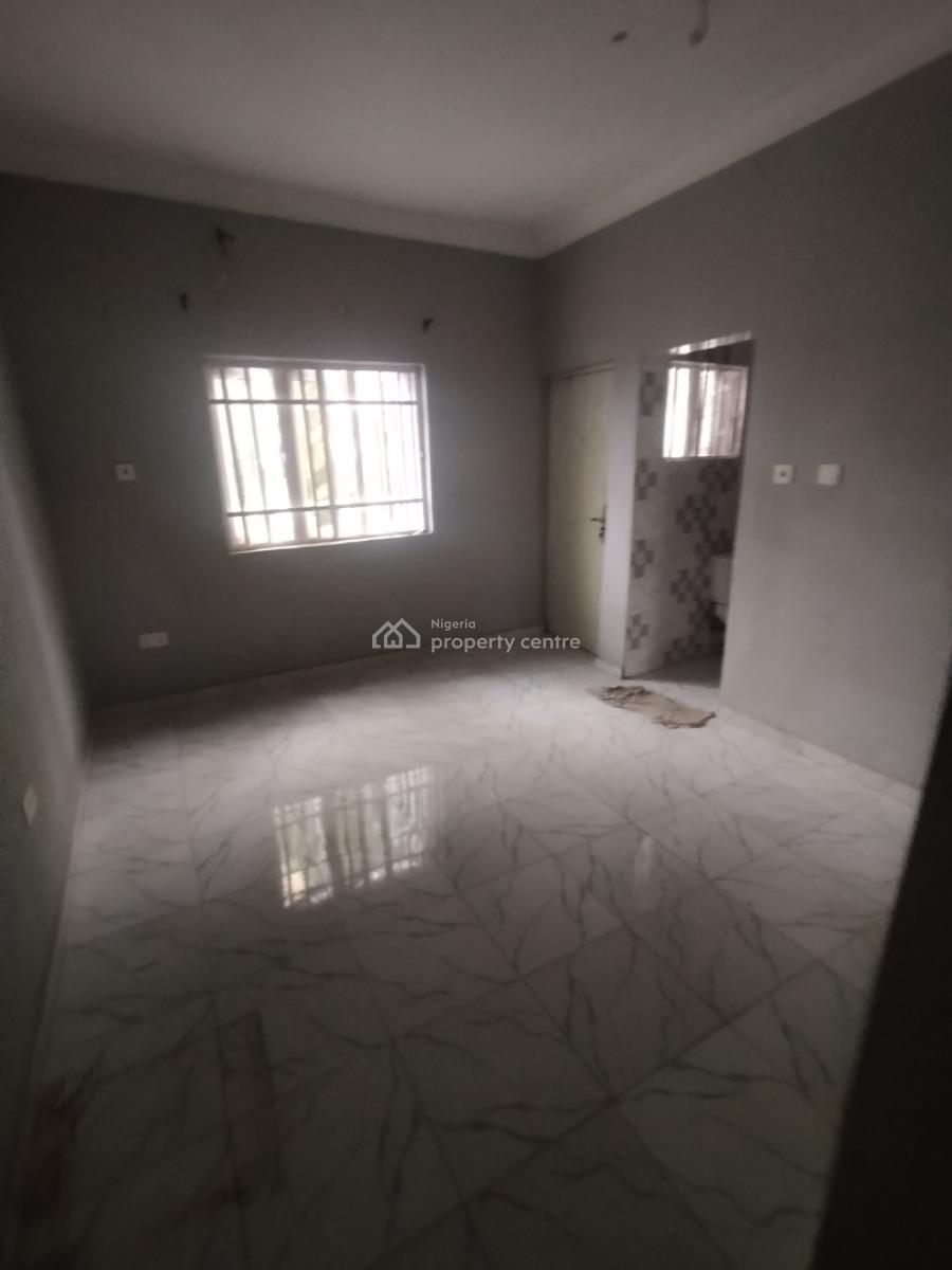 Luxury 3 Bedroom Apartment Upstairs, Marshy Hill Estate, Ajah, Lagos, Flat / Apartment for Rent