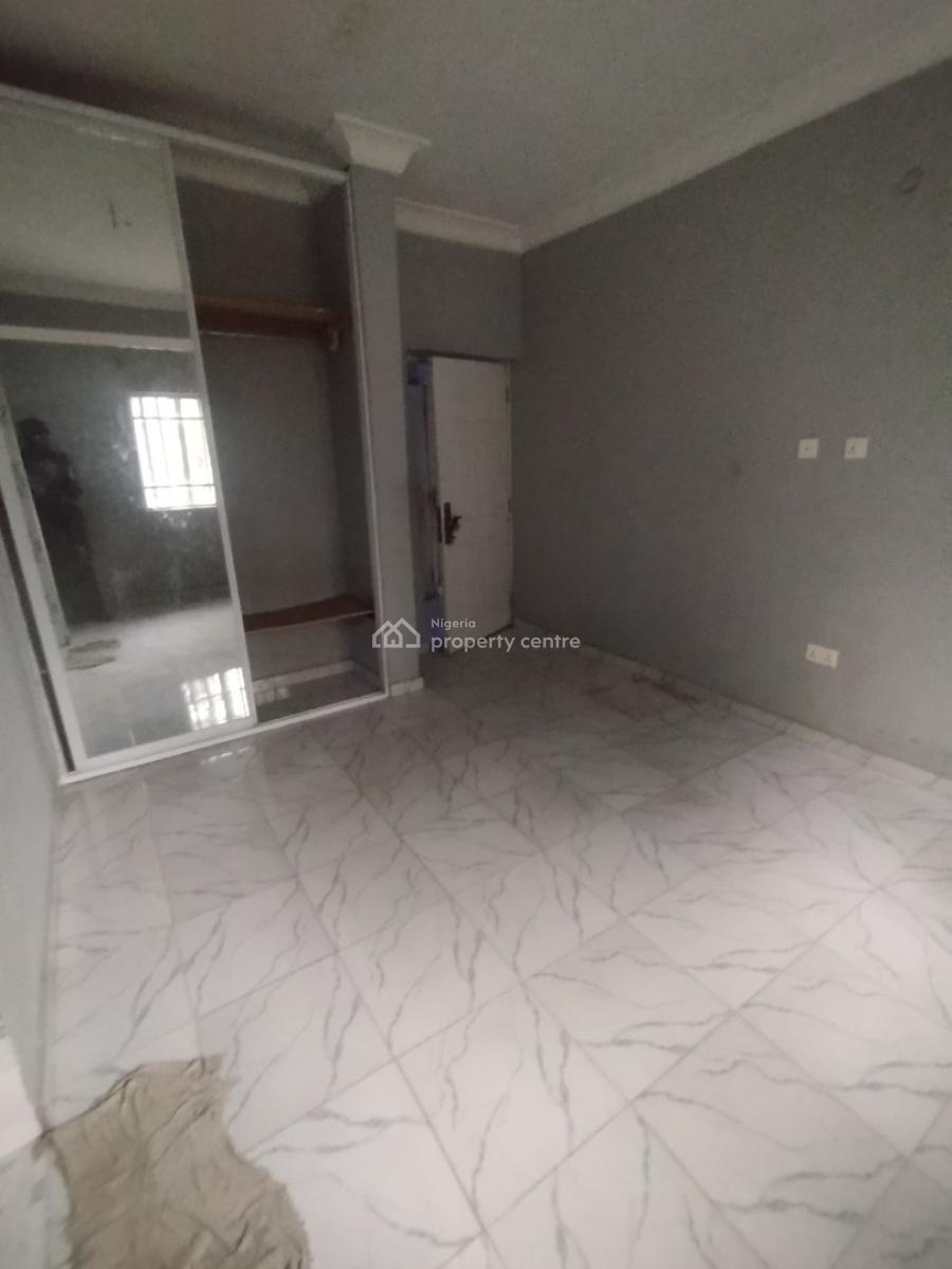Luxury 3 Bedroom Apartment Upstairs, Marshy Hill Estate, Ajah, Lagos, Flat / Apartment for Rent