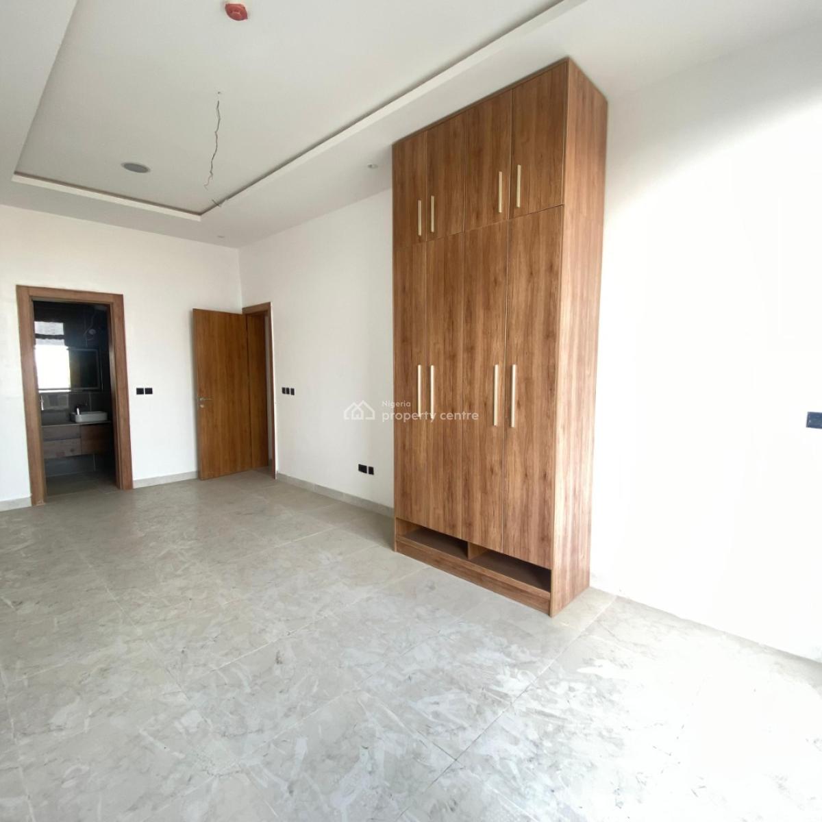 Newly Built & Spacious 2 Bedroom Apartment, Lekki Phase 1, Lekki, Lagos, Flat / Apartment for Rent