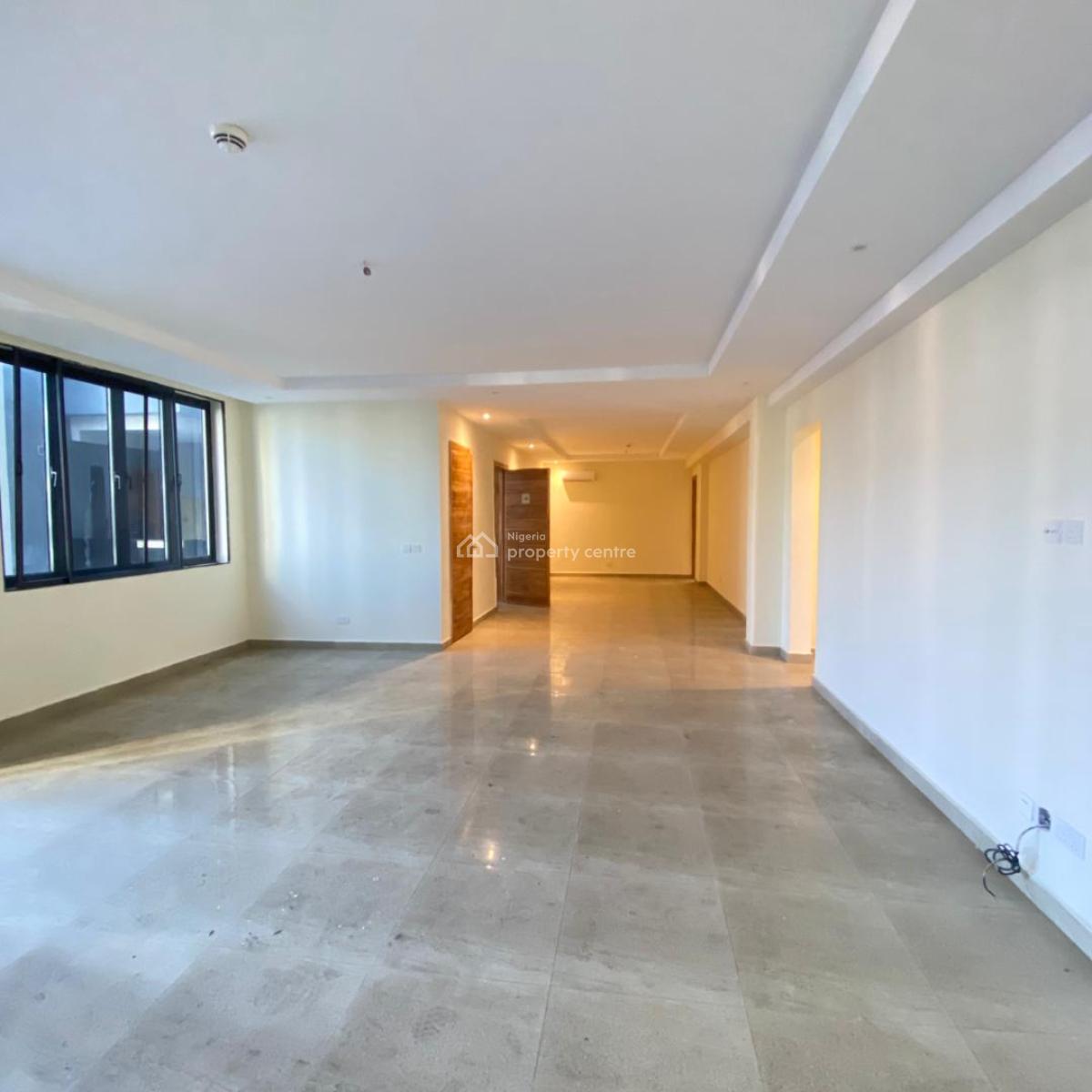 Massively Spacious 3 Bedroom Apartment, Lekki Phase 1, Lekki, Lagos, Flat / Apartment for Rent