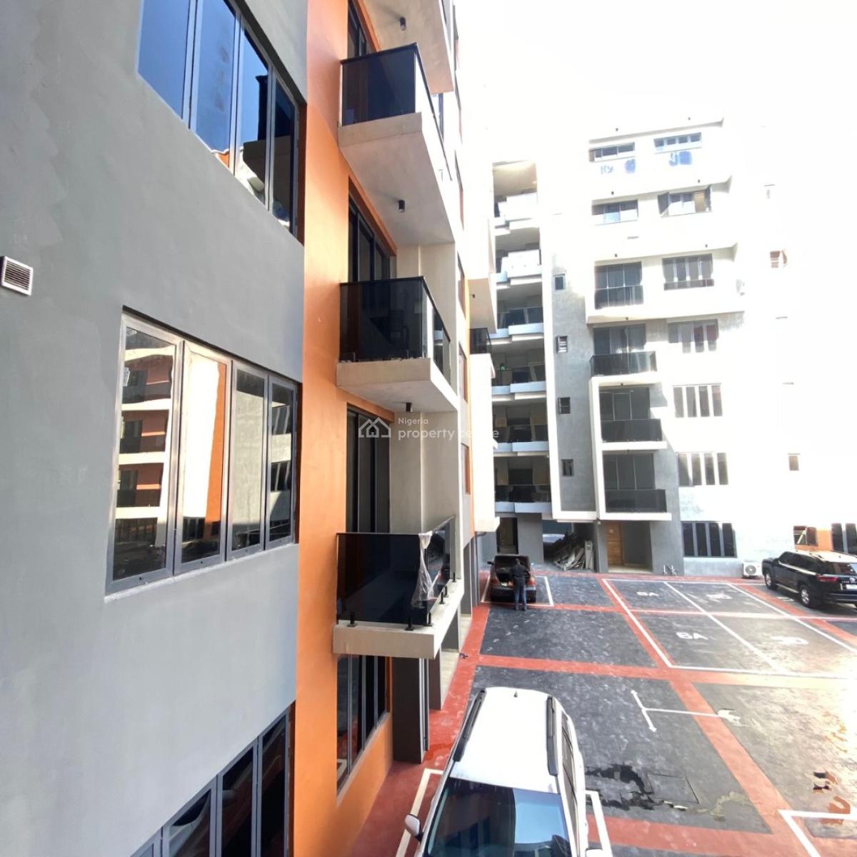Massively Spacious 3 Bedroom Apartment, Lekki Phase 1, Lekki, Lagos, Flat / Apartment for Rent