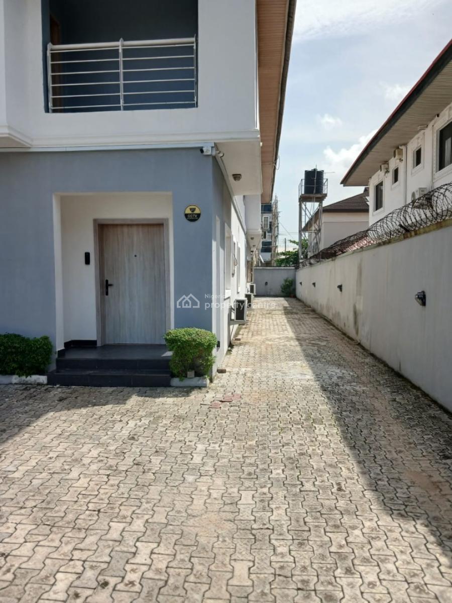 a 5 Bedroom  Duplex with a Room Bq, Lekki Phase 1, Lekki, Lagos, Detached Duplex for Sale