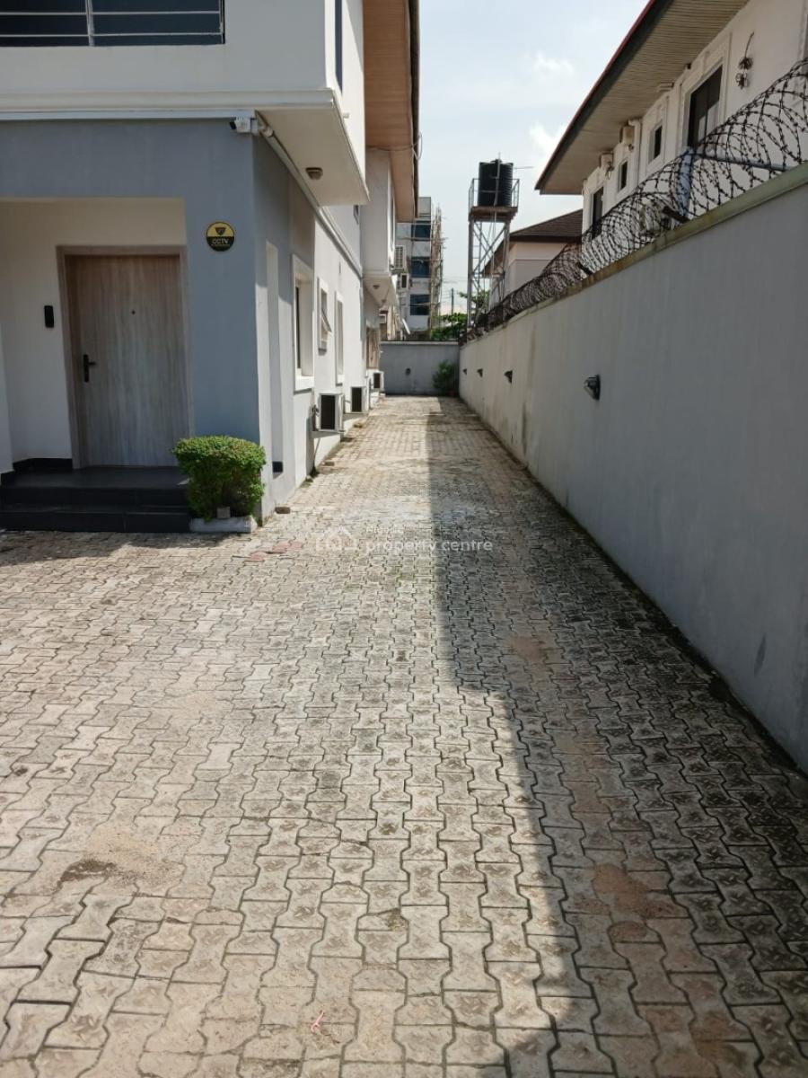 a 5 Bedroom  Duplex with a Room Bq, Lekki Phase 1, Lekki, Lagos, Detached Duplex for Sale