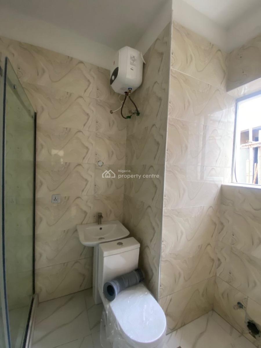 Spacious, Clean Finished 2 Bedroom Maisonette Apartment on 2 Floors, Lekki Phase 1, Lekki, Lagos, Flat / Apartment for Sale