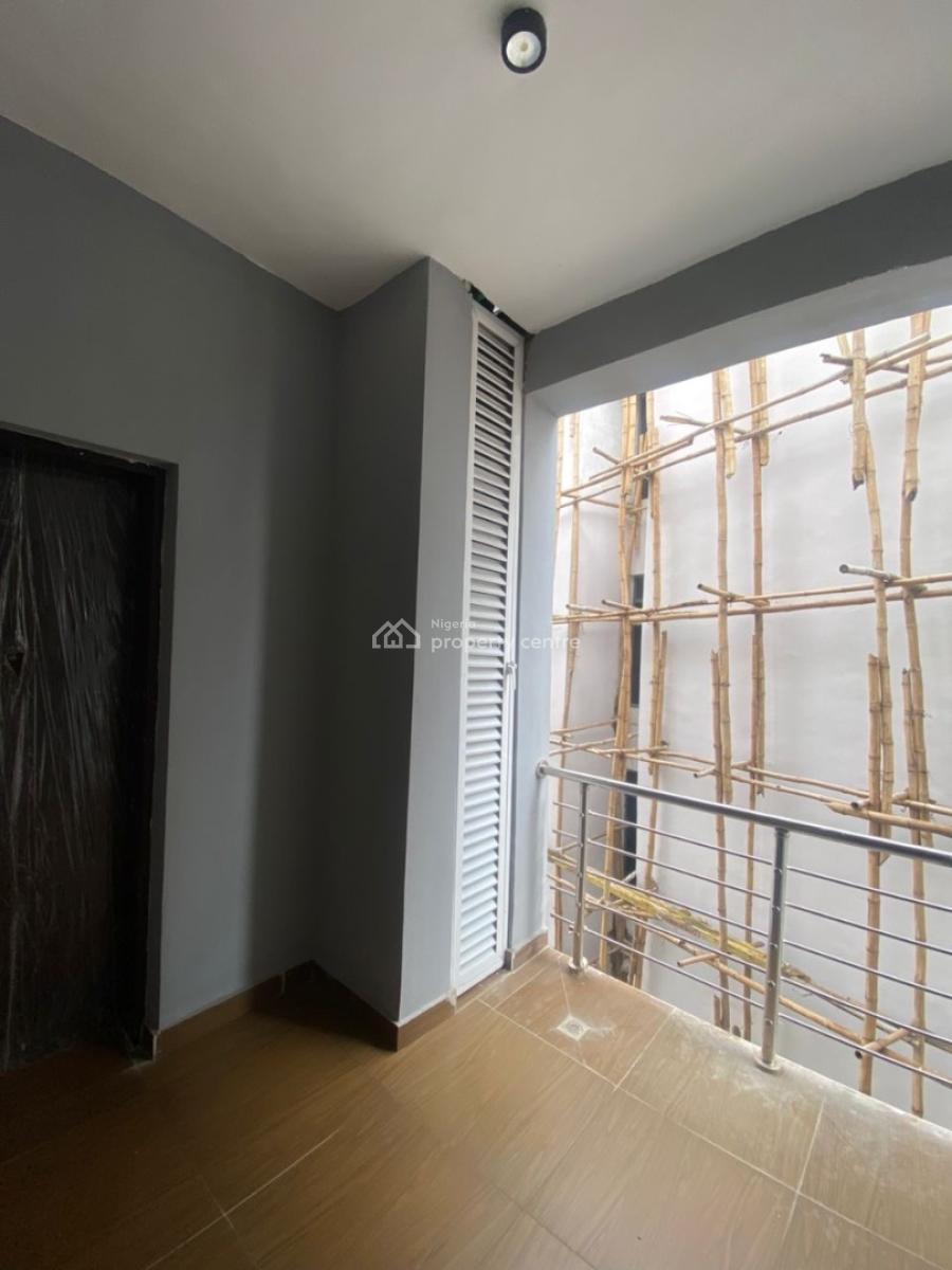 Spacious, Clean Finished 2 Bedroom Maisonette Apartment on 2 Floors, Lekki Phase 1, Lekki, Lagos, Flat / Apartment for Sale