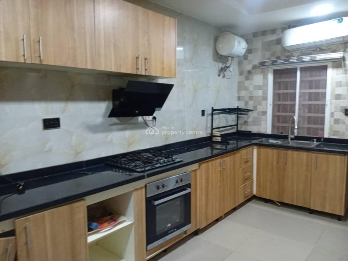 Furnished and Serviced 4 Bedroom Terraced Duplex with 1 Room Bq, Guzape District, Abuja, Terraced Duplex for Rent