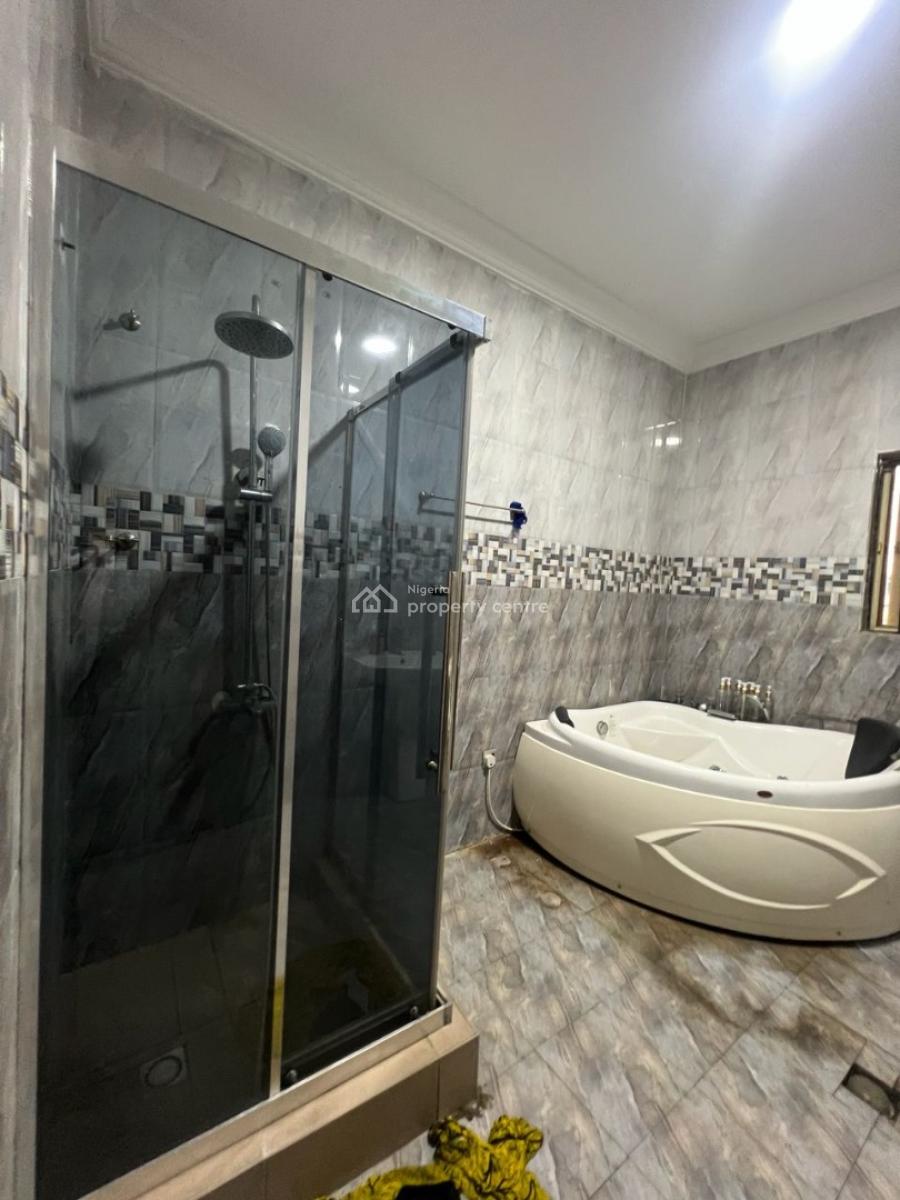 Luxurious Master Bedroom Studio Upstairs with Personal Kitchen, Oral Estate, Lekki, Lagos, Self Contain (single Rooms) for Rent