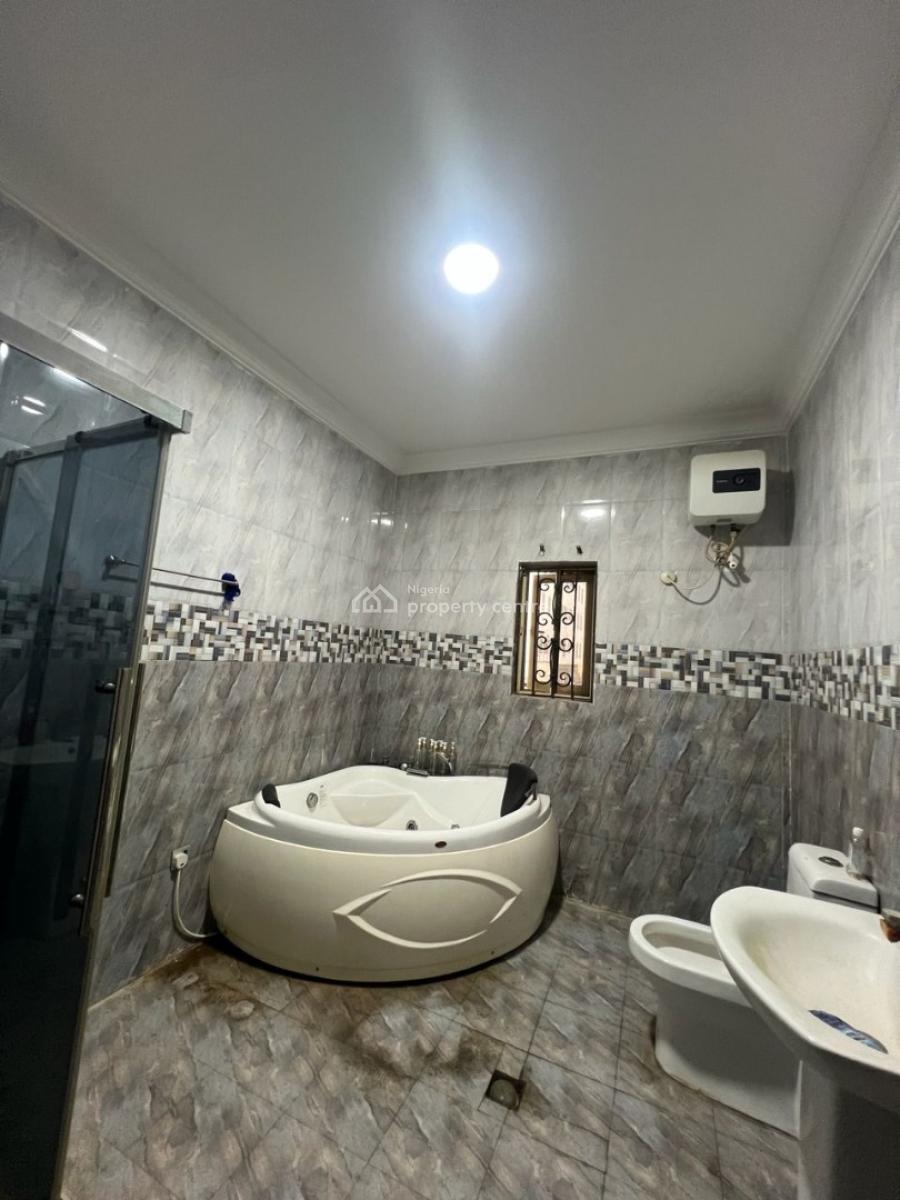 Luxurious Master Bedroom Studio Upstairs with Personal Kitchen, Oral Estate, Lekki, Lagos, Self Contain (single Rooms) for Rent