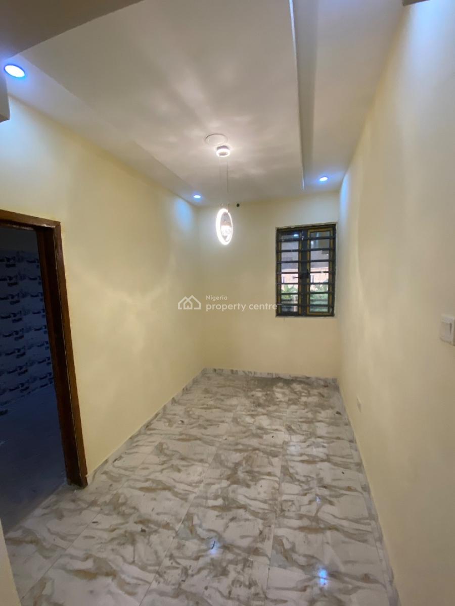 Brand New Two Bedroom Apartment, Muniru Estate Ogombo Off Peaceland, Ajah, Lagos, Flat / Apartment for Rent