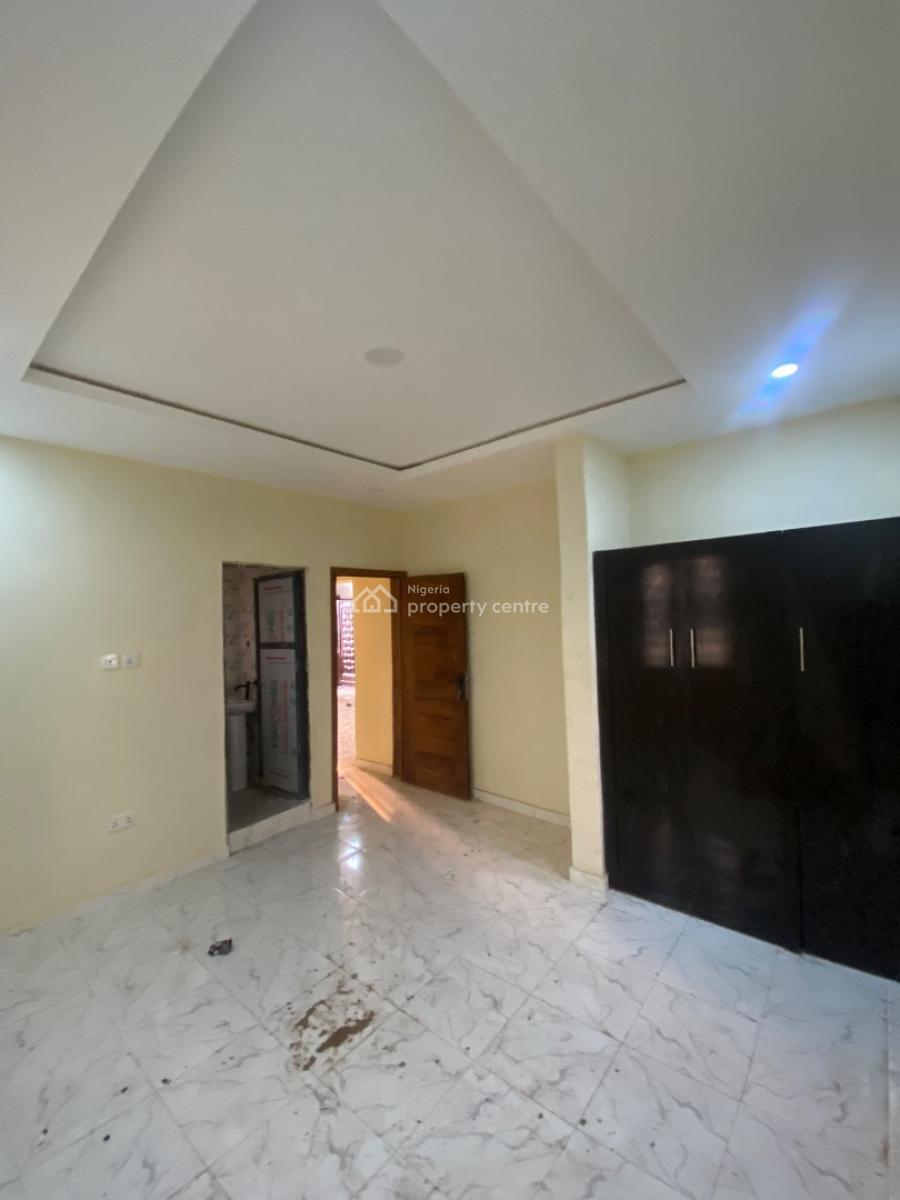Brand New Two Bedroom Apartment, Muniru Estate Ogombo Off Peaceland, Ajah, Lagos, Flat / Apartment for Rent