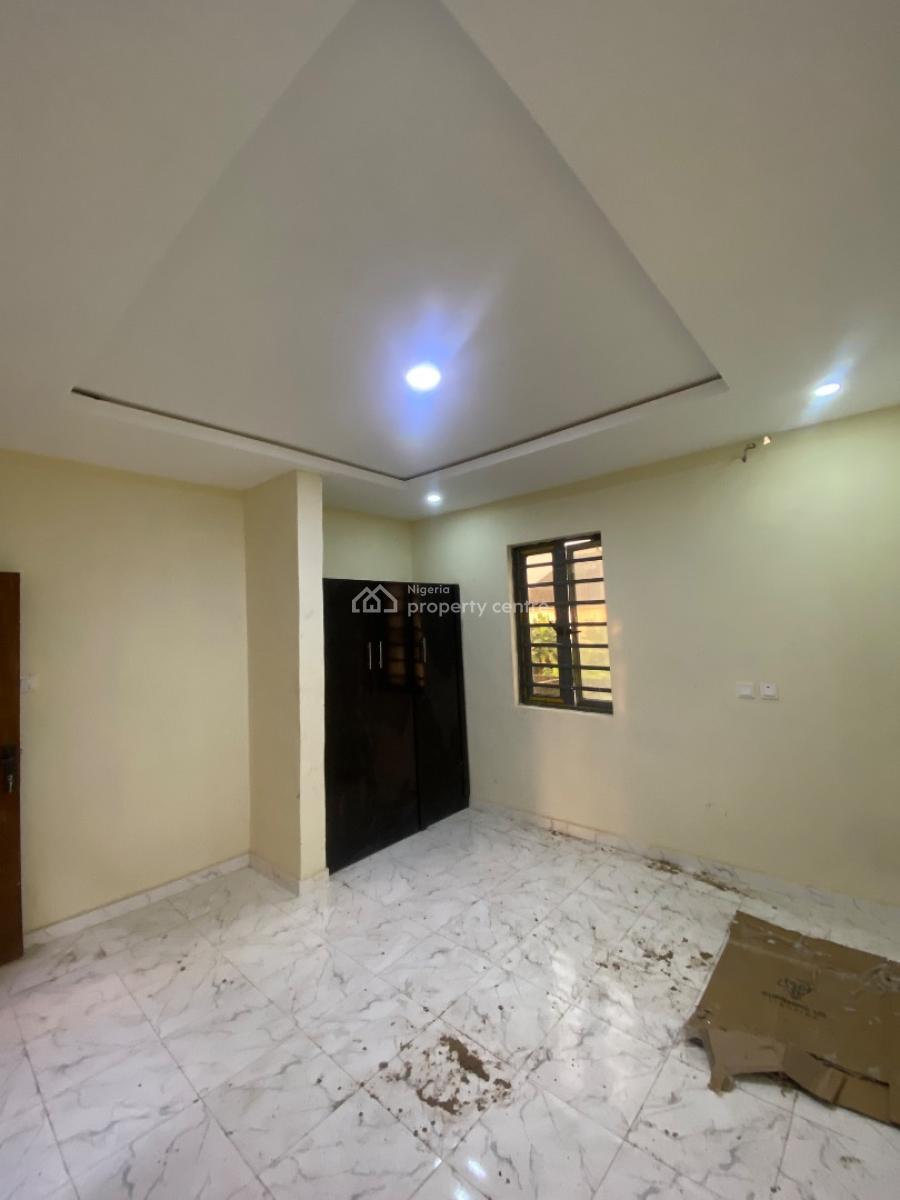 Brand New Two Bedroom Apartment, Muniru Estate Ogombo Off Peaceland, Ajah, Lagos, Flat / Apartment for Rent