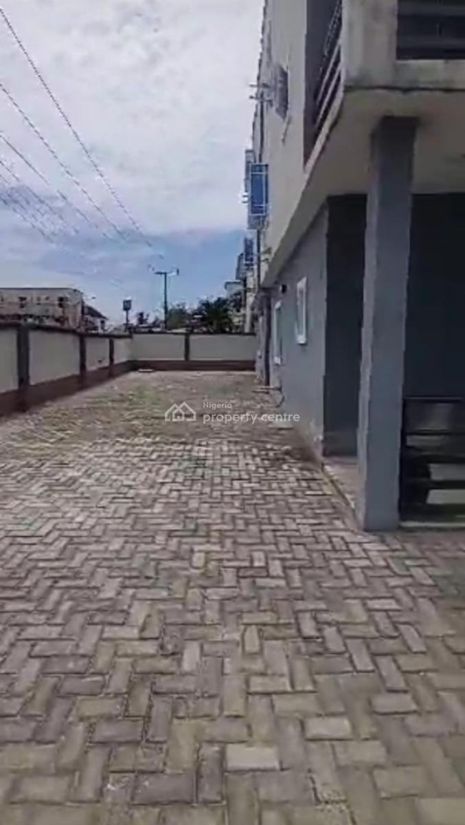 Spacious Bedroom Inside a Shared 3 Bedroom Apartment, Lekki Scheme 2 Extension Connecting Mobile Rd, Ilaje, Ajah, Lagos, Self Contain (single Rooms) for Rent