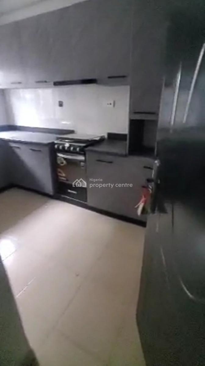 Spacious Bedroom Inside a Shared 3 Bedroom Apartment, Lekki Scheme 2 Extension Connecting Mobile Rd, Ilaje, Ajah, Lagos, Self Contain (single Rooms) for Rent