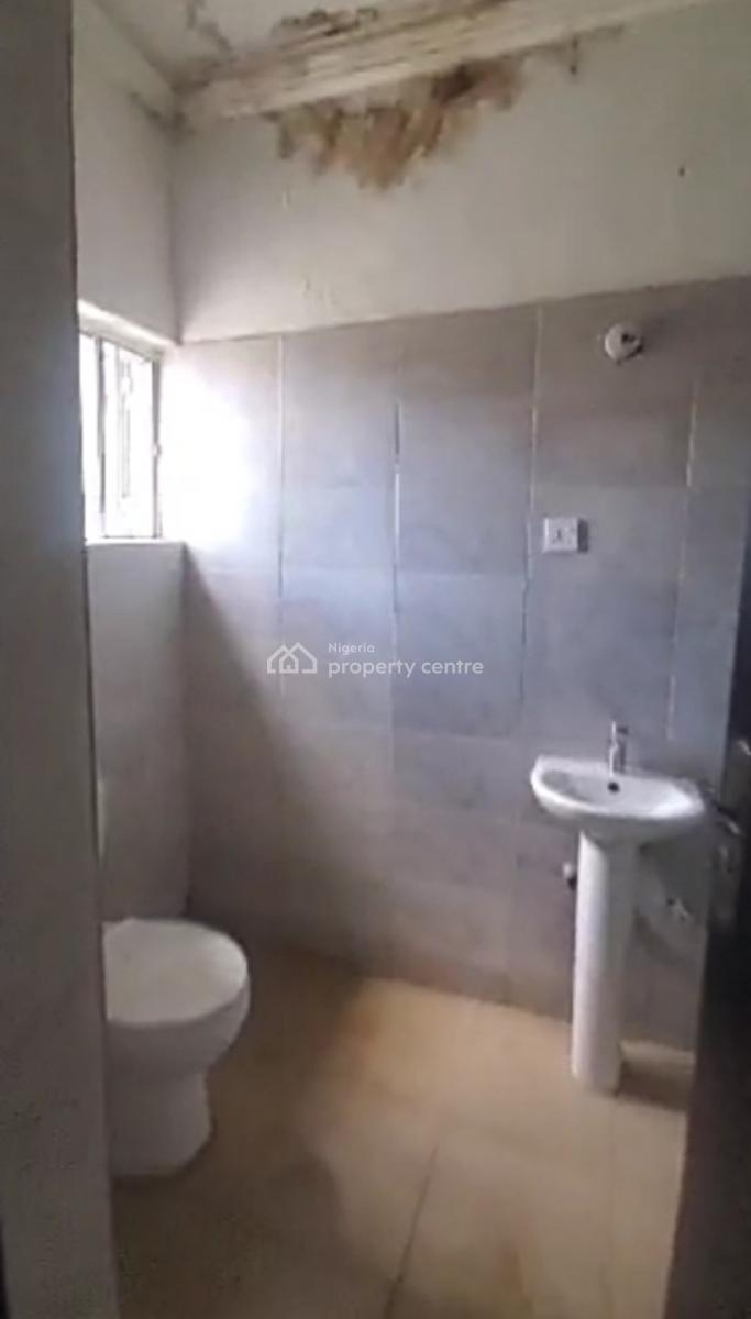 Spacious Bedroom Inside a Shared 3 Bedroom Apartment, Lekki Scheme 2 Extension Connecting Mobile Rd, Ilaje, Ajah, Lagos, Self Contain (single Rooms) for Rent