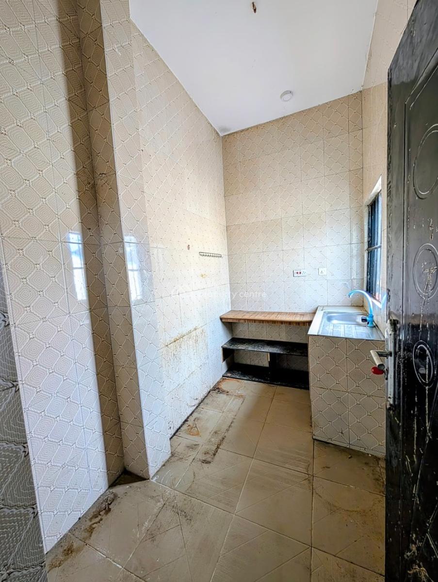 a Clean (2) Two Bedroom Flat, Osongama Estate, Uyo, Akwa Ibom, House for Rent