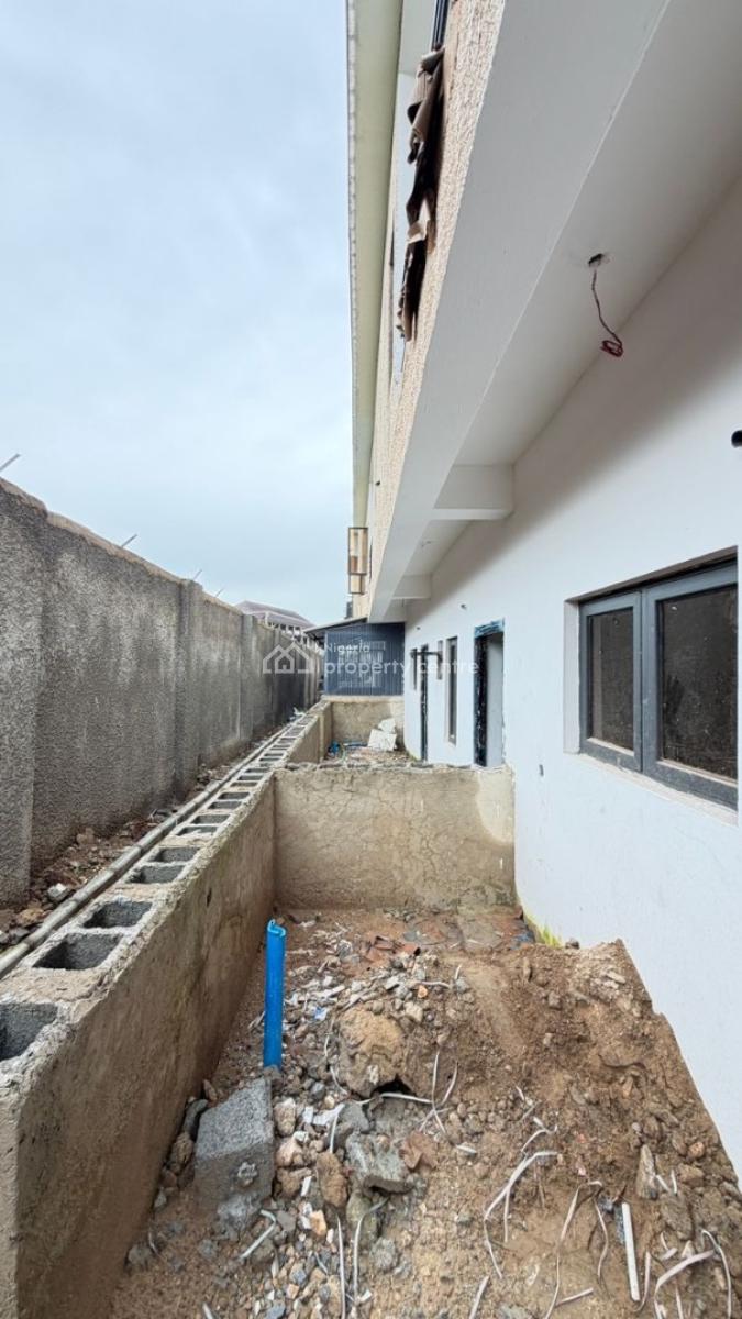 4 Bed Terrace with Bq, Kaura, Abuja, Terraced Duplex for Sale