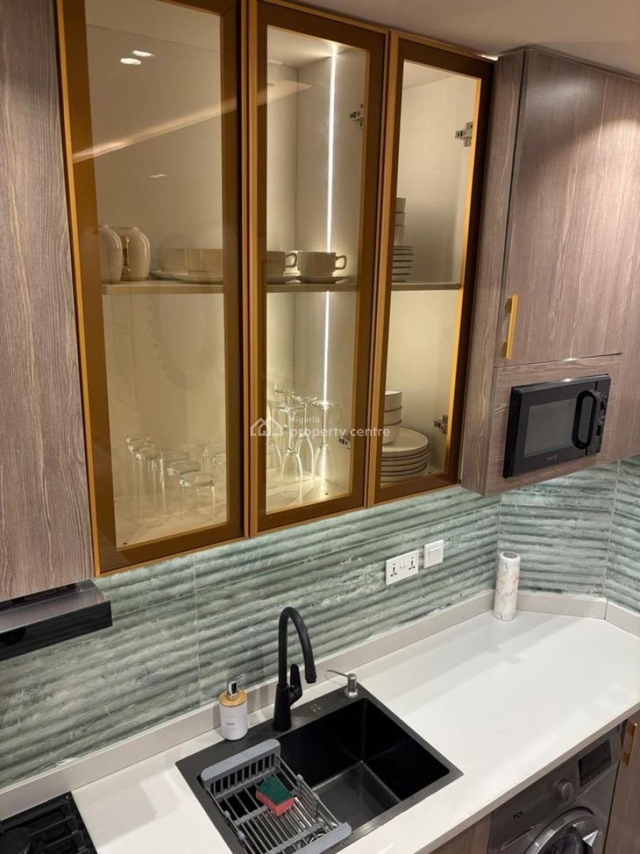 Stylish 2-bedroom Executive Apartment with Ps5 & Pool Access, Stylish 2-bedroom Executive Apartment with Ps5 & Pool Access, Lekki Phase 1, Lekki, Lagos, Flat / Apartment Short Let