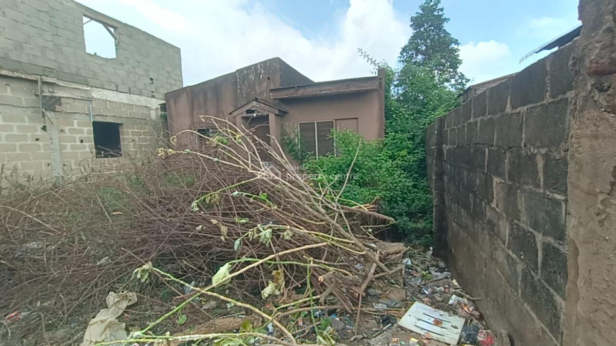 Completed Bungalow on Half Plot of Land, Gbadi Bus-stop Agric Ikorodu, Agric, Ikorodu, Lagos, Detached Bungalow for Sale