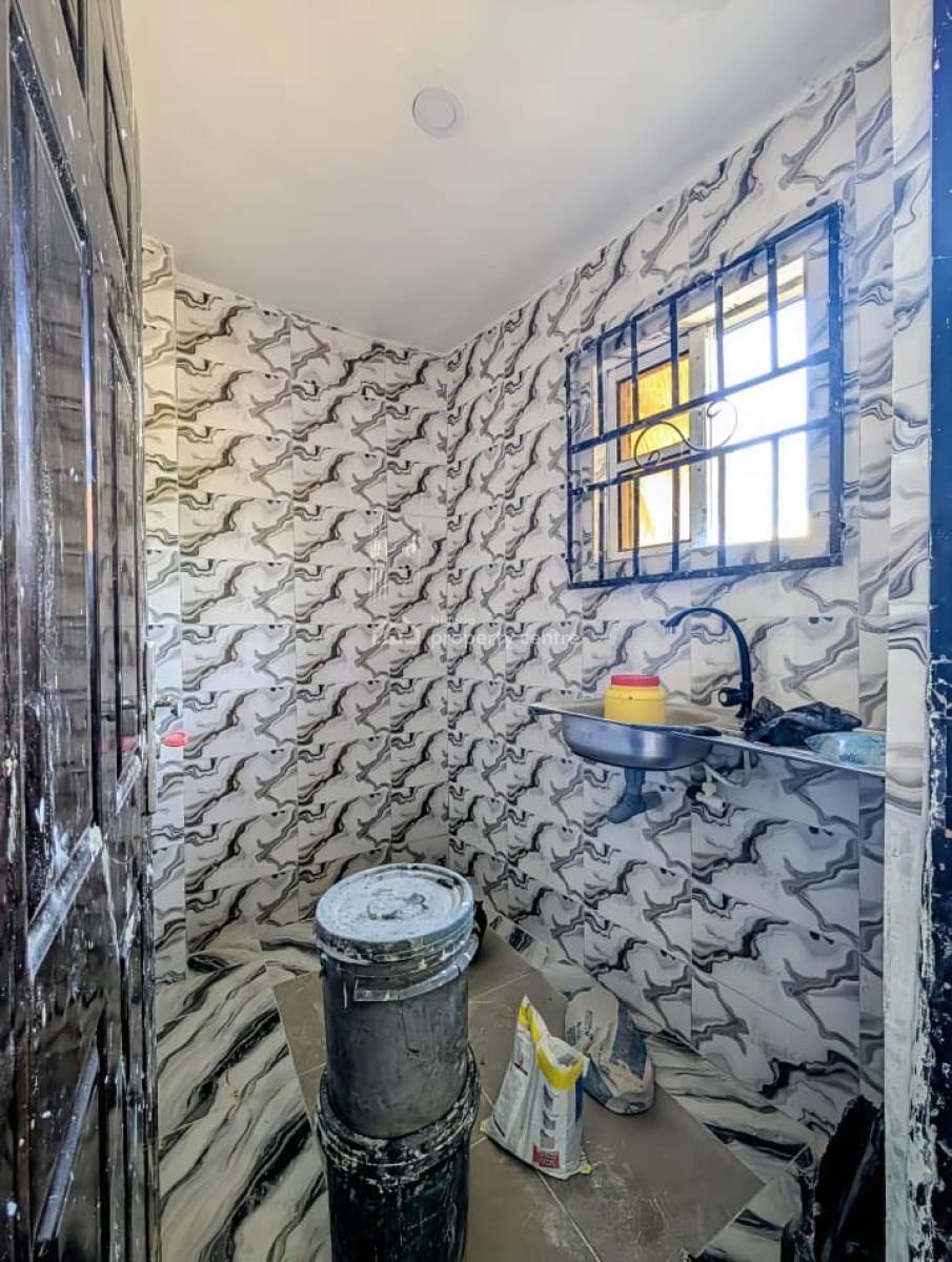 a Clean Selfcontained Apartment, Ekpri Nsukara, Uyo, Akwa Ibom, House for Rent