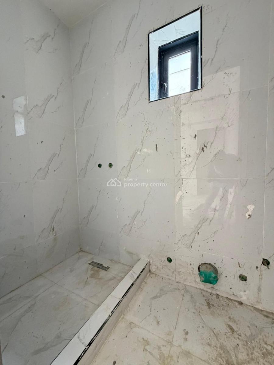 Luxury 2 Bedroom Apartment, Lekki Phase 1, Lekki, Lagos, Flat / Apartment for Sale