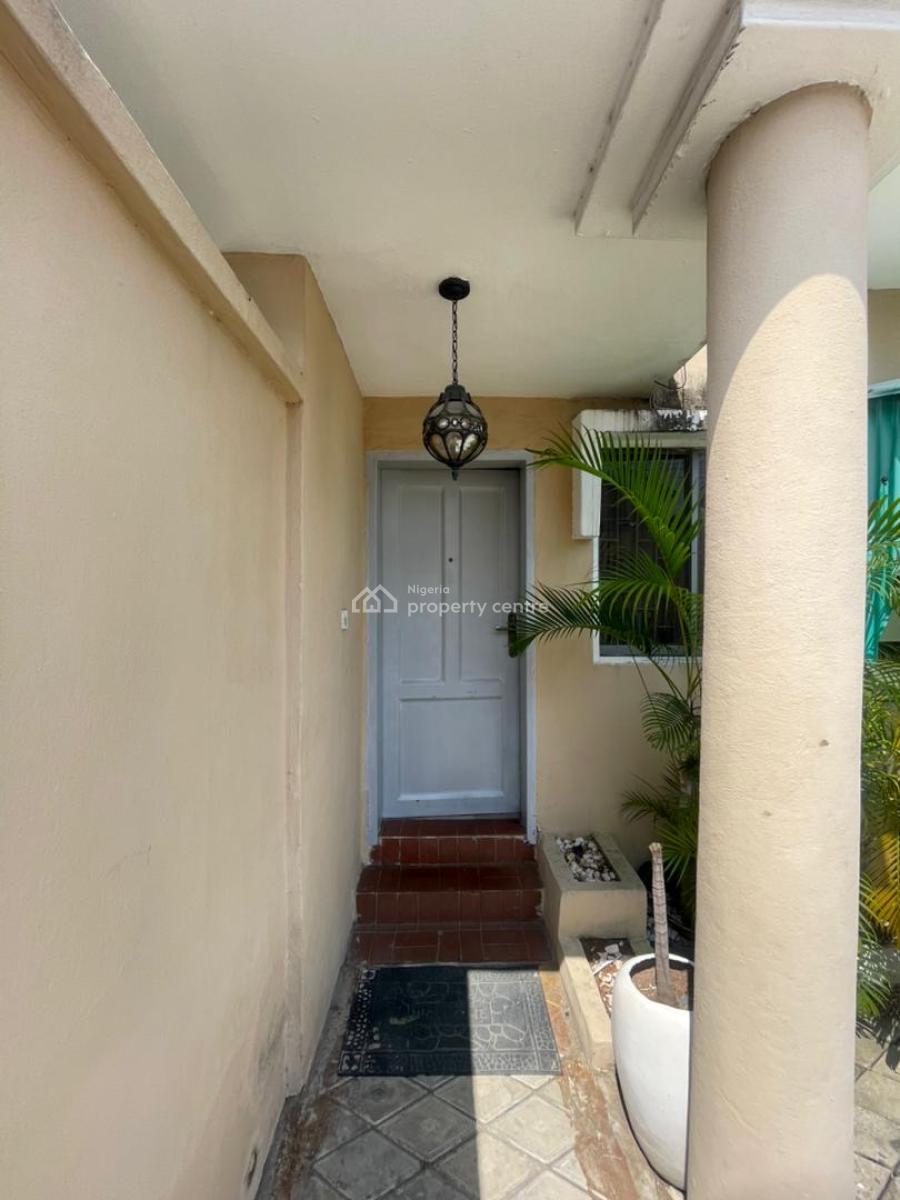 a Well Located 4 Bedroom Semi Detached Duplex, Oba Adeyinka Estate, Lekki Phase 1, Lekki, Lagos, Semi-detached Duplex for Sale