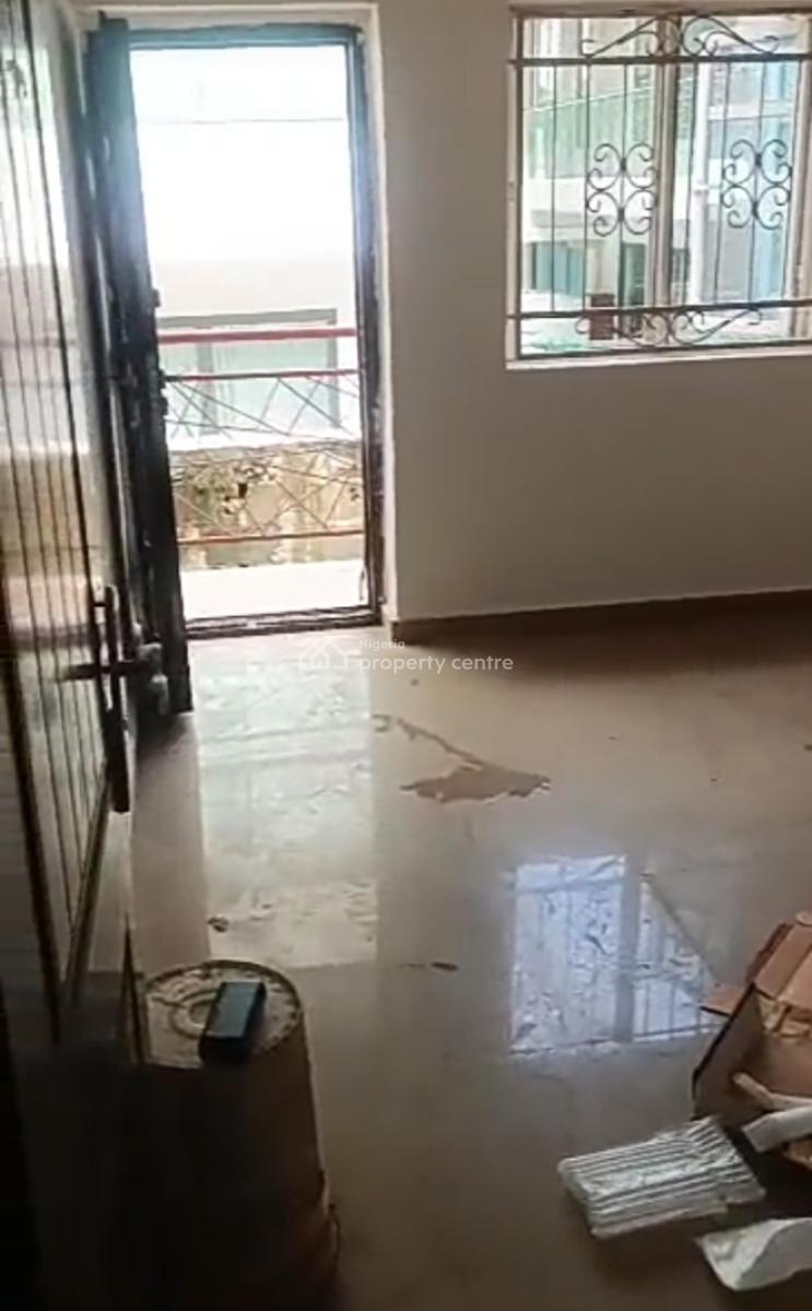 Newly Renovated Bedroom Inside a Shared Apartment { Video}, 1st Gate, Jakande, Lekki, Lagos, Self Contain (single Rooms) for Rent