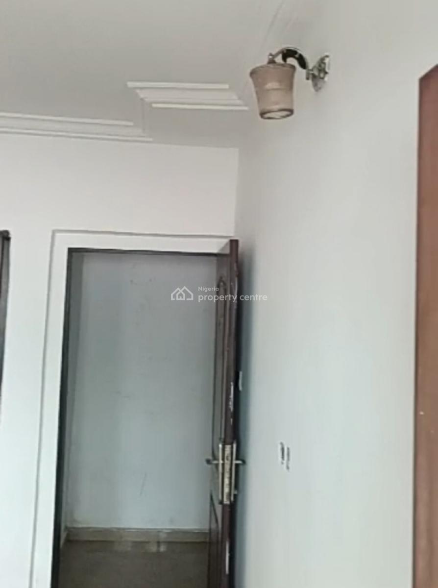 Newly Renovated Bedroom Inside a Shared Apartment { Video}, 1st Gate, Jakande, Lekki, Lagos, Self Contain (single Rooms) for Rent