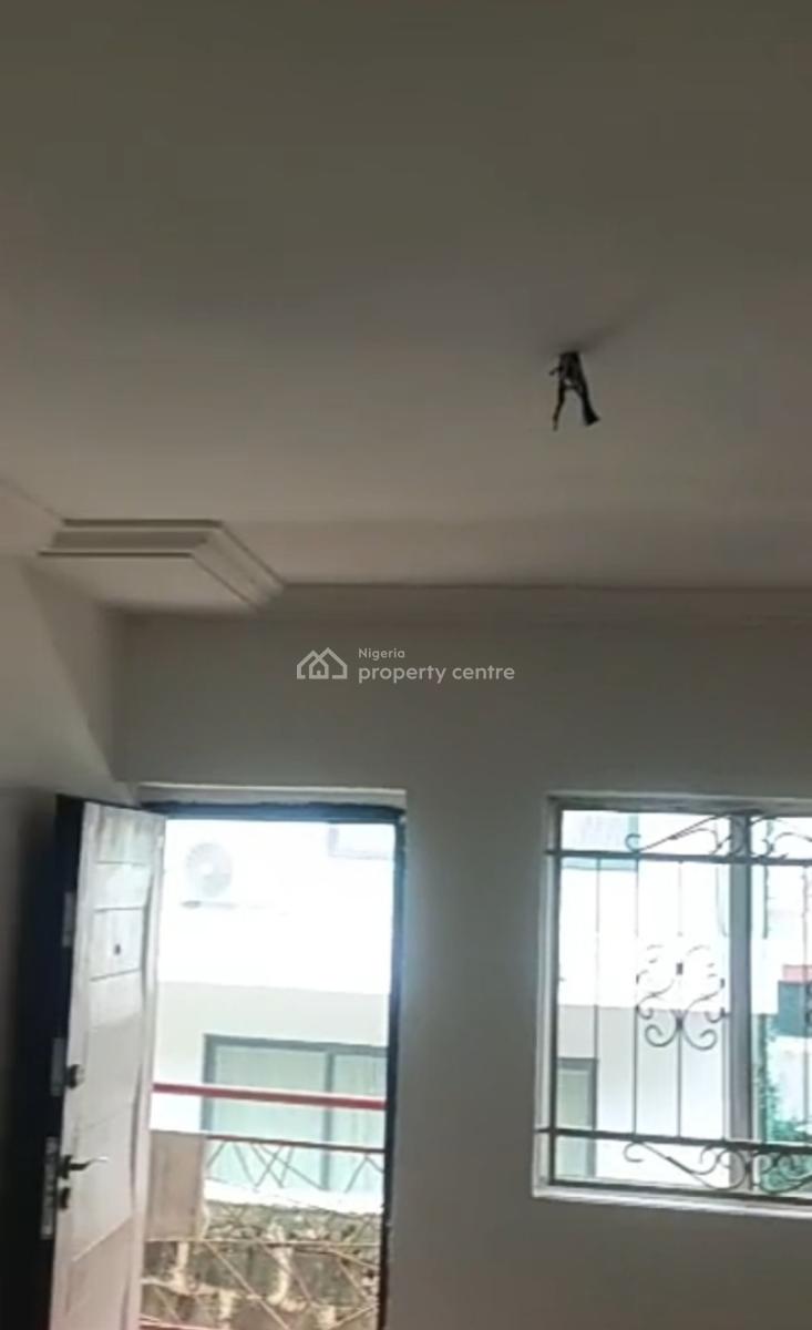 Newly Renovated Bedroom Inside a Shared Apartment { Video}, 1st Gate, Jakande, Lekki, Lagos, Self Contain (single Rooms) for Rent