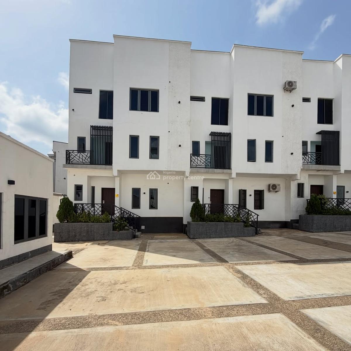 4 Bedroom Terrace, Guzape District, Abuja, Terraced Duplex for Rent