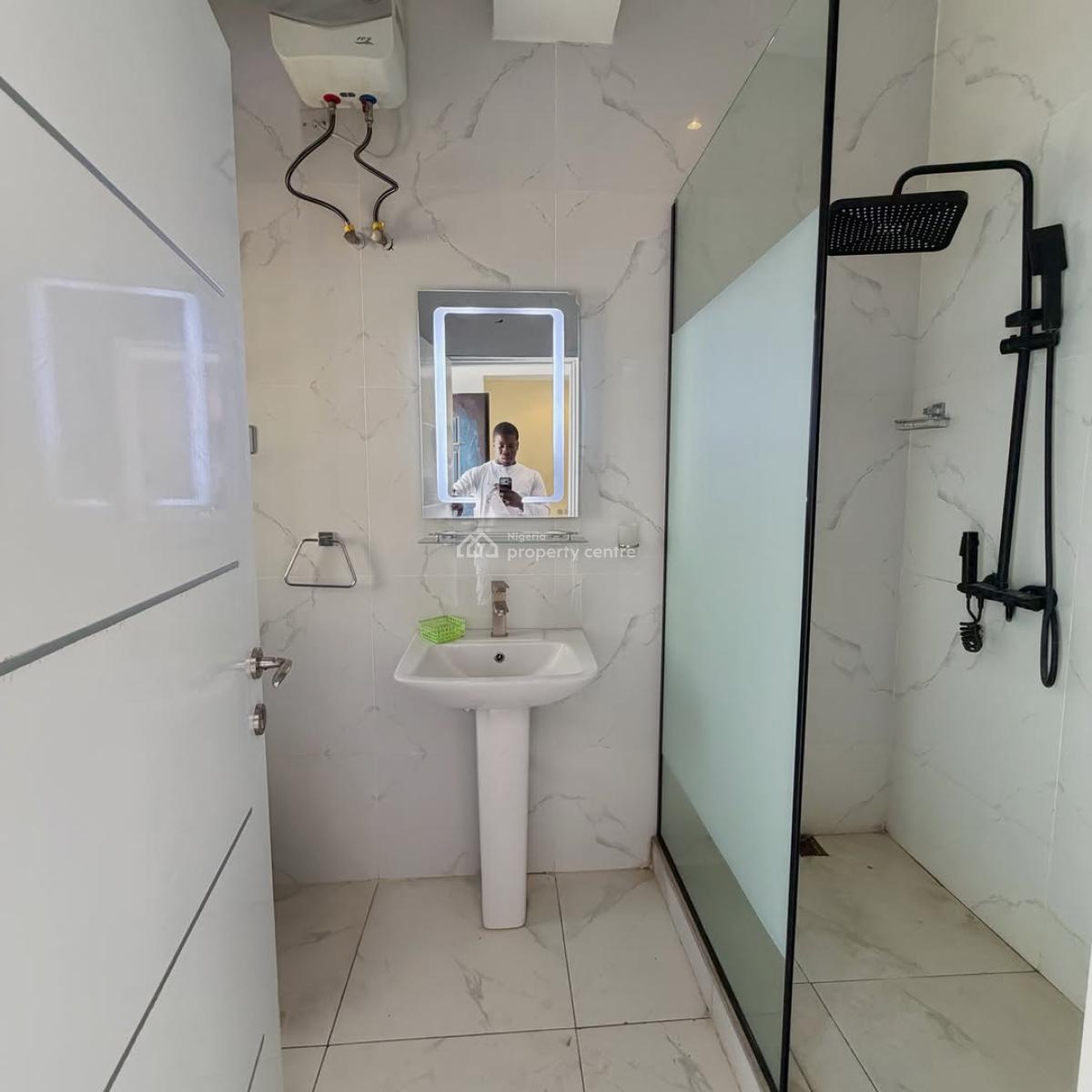4 Bedroom Terrace, Guzape District, Abuja, Terraced Duplex for Rent