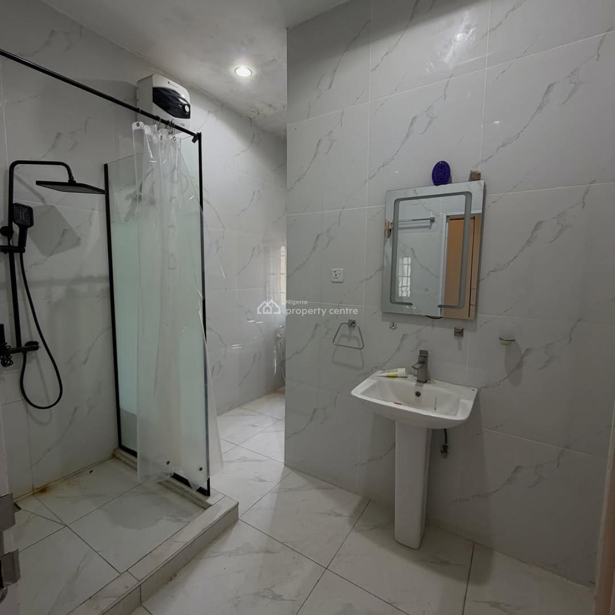 4 Bedroom Terrace, Guzape District, Abuja, Terraced Duplex for Rent