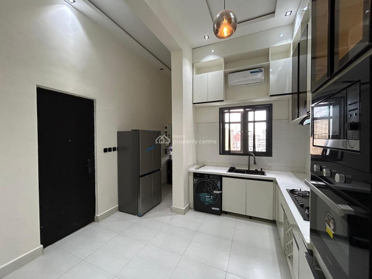 Luxury 3 Bedroom Apartment + Bq, Off Freedom Way, Lekki Phase 1, Lekki, Lagos, Flat / Apartment for Rent